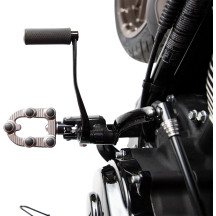 Soporte de Reposapiés Estriado — Negro