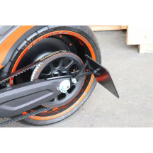 Placa de matrícula — 20 cm (7-7/8") de alto, 18 cm (7") de ancho