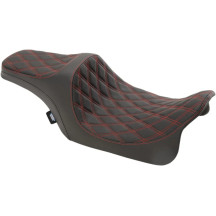 Predator III Seat — Black, Red, 79 cm (31") overall, 30.5 cm (12") driver width