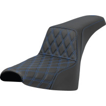 Asiento Step-Up con puntada en rejilla — 73,5 cm longitud total, 26 cm ancho conductor, Negro