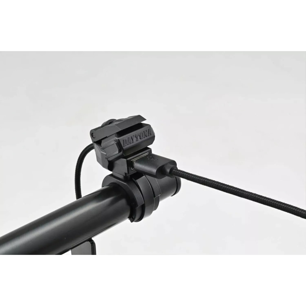 Quick Charge Port USB Type-A — 12V input, QC3.0 (30W), fits 22.2 mm and 25.4 mm handlebars, Black