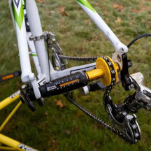 Guardacadena de viaje — Negro, Oro, compatible con QR 130/135 y eje pasante 12x157mm