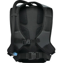 Hydrant Pack — 3 L, 40.5 cm H, 21.5 cm W