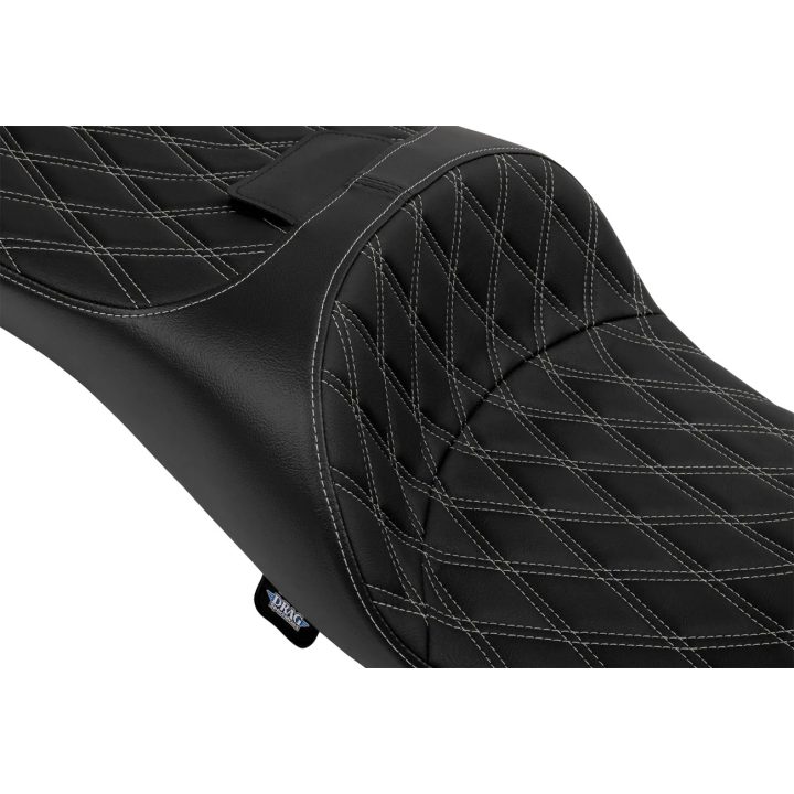 Extended Reach Freedom Touring Seats — 77.5 cm (30-1/2") length, 38 cm (15") driver width