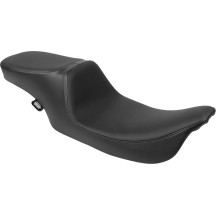 Performance Predator 2-Up Seat — 78.5 cm length, fits '97–'07 FLT/FLHT/FLR w/ lower dash ext 2202-0070