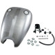Depósito de gasolina QuickBob™ Rubber-Mount de tapa lisa extendido — 14,8 L, salida 22 mm, sin pintar