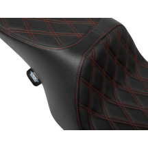 Performance Predator 2-Up Seat — 78.5 cm (31"), 29 cm (11-1/2") front width, fits '97-'07 FLT/FLHT/FLR w/ lower dash ext 2202-00