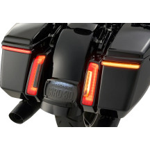 Bag Blades® con Lightstrike® — Ajuste Harley-Davidson® para alforja, lente ahumada, LEDs rojos