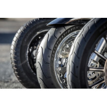 Neumático Scorcher 11 — 150/70ZR17, Trasero