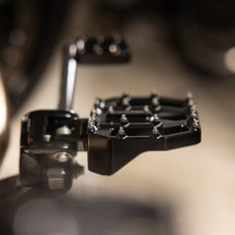 Mini Aggressor Floorboards — 12.1 cm × 89 mm, Black Anodized, Rear