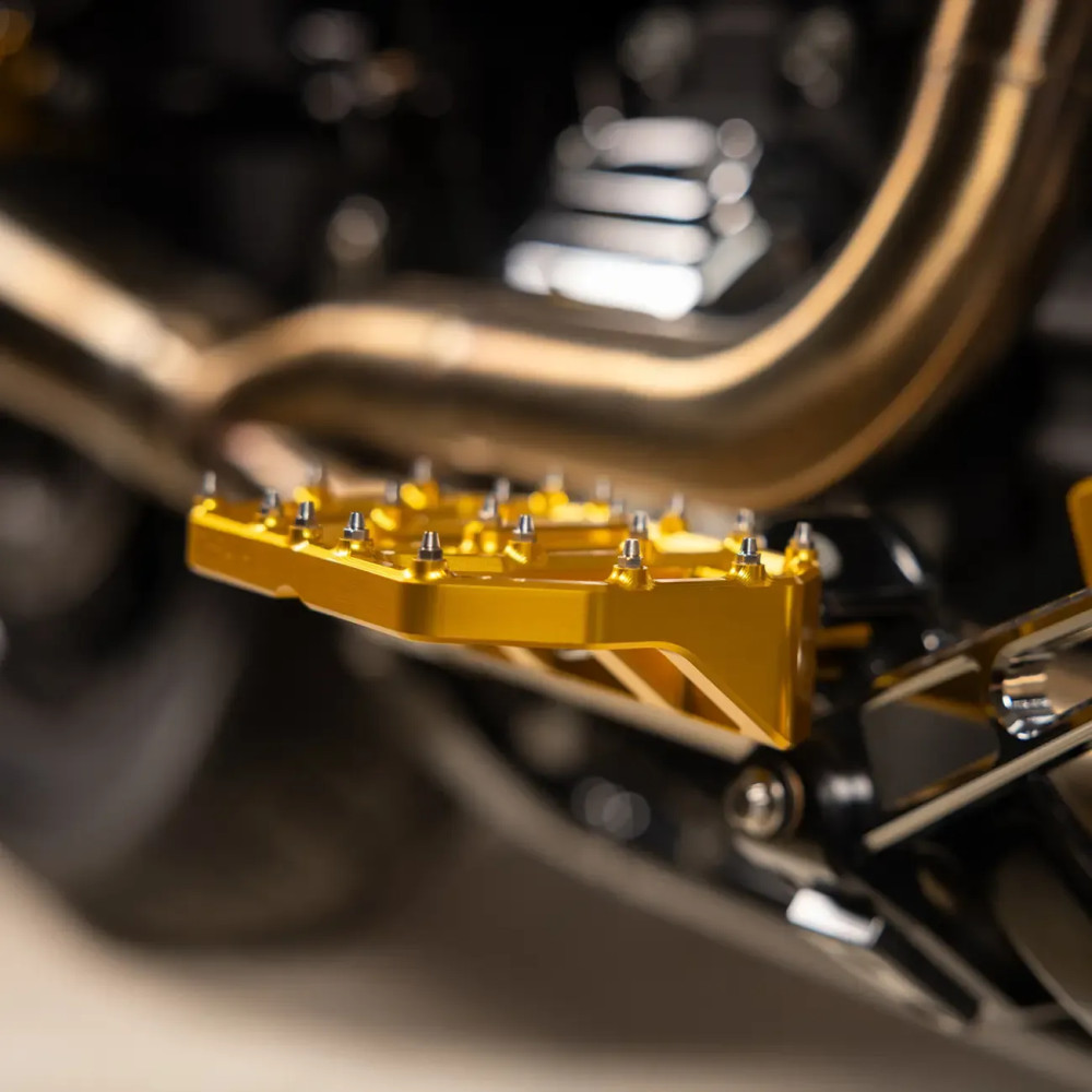 Mini Aggressor Floorboards — Rear, 4-3/4" × 3-1/2", Gold