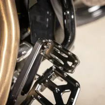 Pedal de freno Aggressor — 3.25" x 1.675", compatible solo con Adjustable Bagger Brake Arm, negro