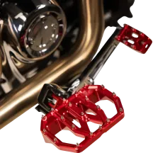 Reposapiés Mini Aggressor — 12,1 cm, 89 mm, rojo anodizado