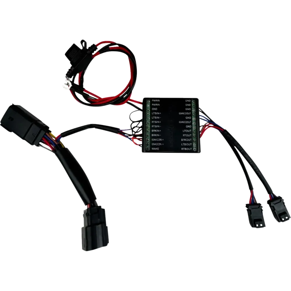 Aislador de carga dinámico — 30 A totales, 5 A por salida, 10 A por accesorio, 63 × 63 × 18.5 mm, Harley Davidson®