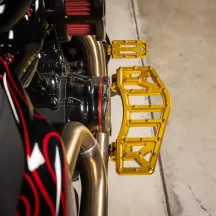 Pedal de freno Aggressor — anodizado dorado, aluminio 6061