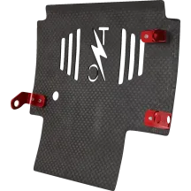 Placa protectora de fibra de carbono forjada — Negro, con soportes rojos