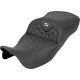 Asiento RoadSofa™ Tri Gripper — Delantero 44.5 cm (17-1/2"), 38 cm (15") ancho, Total 78.74 cm (31"), Negro/Plata