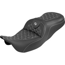 Asiento RoadSofa™ Tri Gripper — Negro, 31" total, respaldo lumbar 5.5"