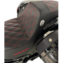 Pro Series SDC Performance Grip Seat — 75 cm (29.5"), Black, Red