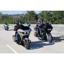 Señales de giro delanteras LED Shark Demon® — para Harley-Davidson Road Glide, carcasa negra, lente amarilla
