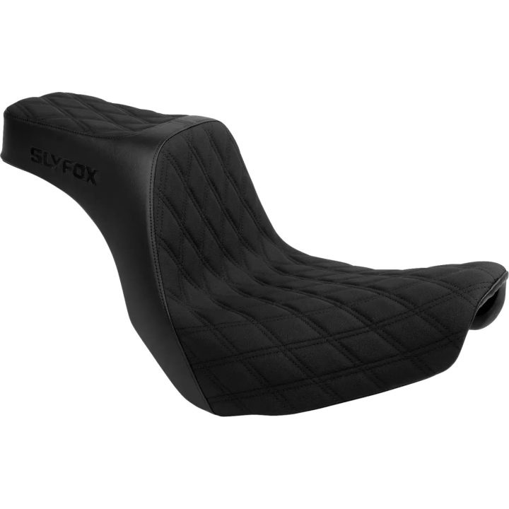 Asiento High Noon — Asiento 2-Up, 32 cm Ancho del asiento del piloto, 73,5 cm Longitud total, 15 cm Ancho del asiento trasero