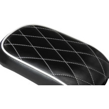 Almohadilla trasera para asiento individual Bare Bones — Negro, costuras blancas