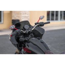 Elevadores Wayback — 3" pullback, 7" rise, 1" diámetro de sujeción, negro brillo