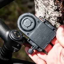 E-Cap Universal Charging Phone Clamp — Black, MagSafe®, Handlebar Mount