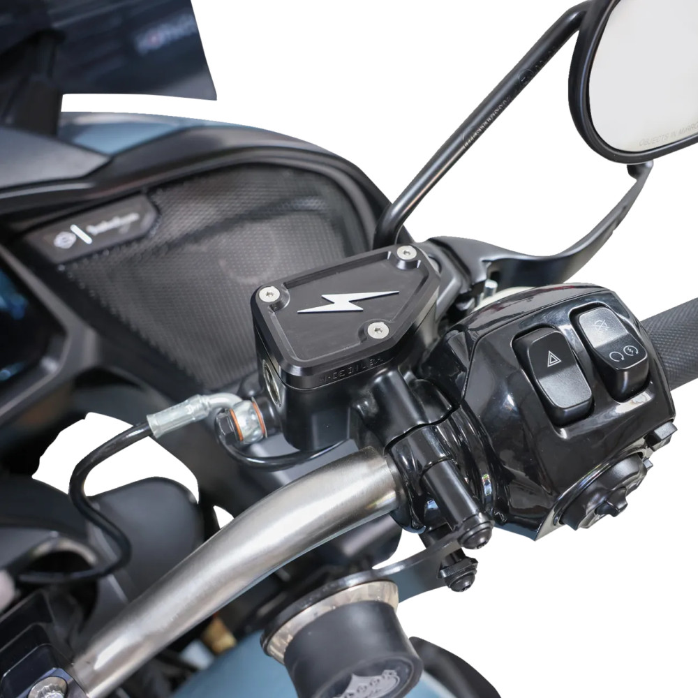 Cubierta del cilindro maestro — Negro, Plata