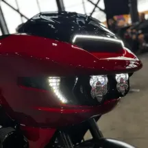 Kit de doble faro Shark Demon® 2 con ventilaciones de intermitente LED — Harley-Davidson®, negro brillante