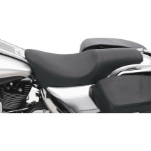 Predator Seat — 75 cm overall, 37 cm driver, 51 mm thick, fits Drag & most H-D sissy bars