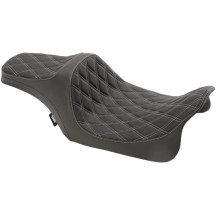 Predator III Seat — 31" overall, 15.5" driver length, 12" driver width, Black