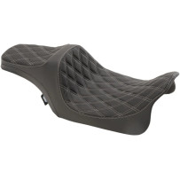 Predator III Seat — 31" overall, 15.5" driver length, 12" driver width, Black