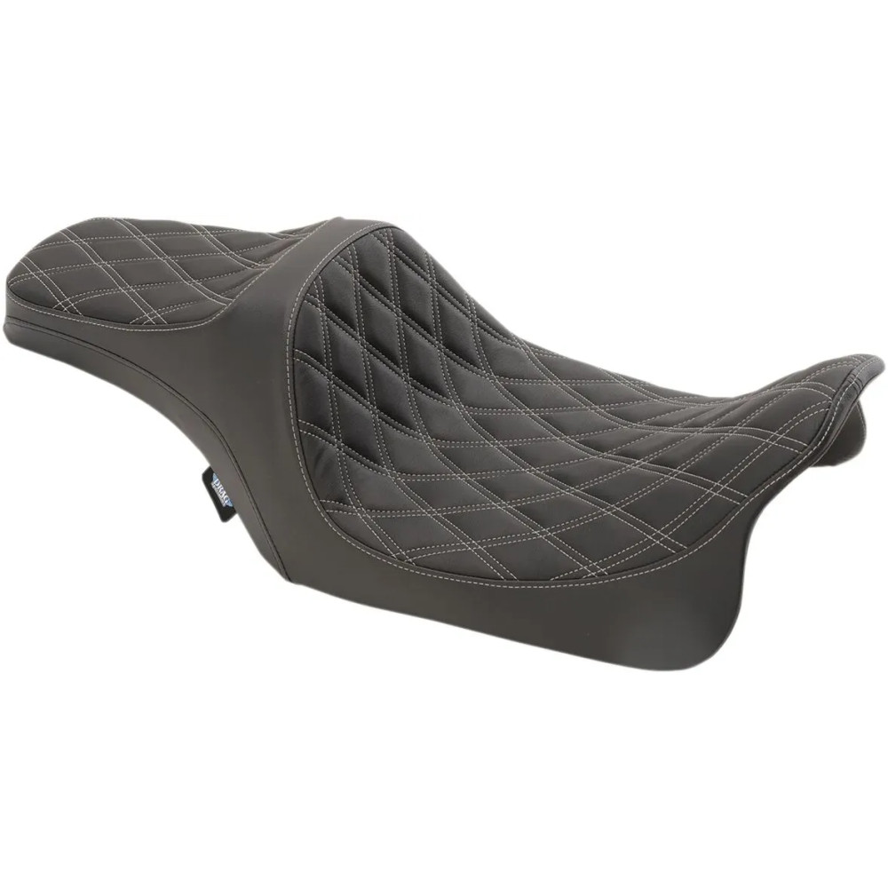 Predator III Seat — 31" overall, 15.5" driver length, 12" driver width, Black
