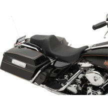 Predator III Seat — 80.5 cm overall, 29 cm driver width, Black, fits Drag & most Harley-Davidson sissy bars