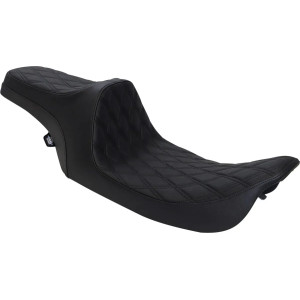 Asiento Predator III — 45 cm (17-3/4"), apto para '99-'07 FLHR/FLHX