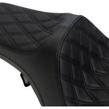 Predator III Seat — Black, 17-3/4" driver length, fits '99-'07 FLHR/FLHX
