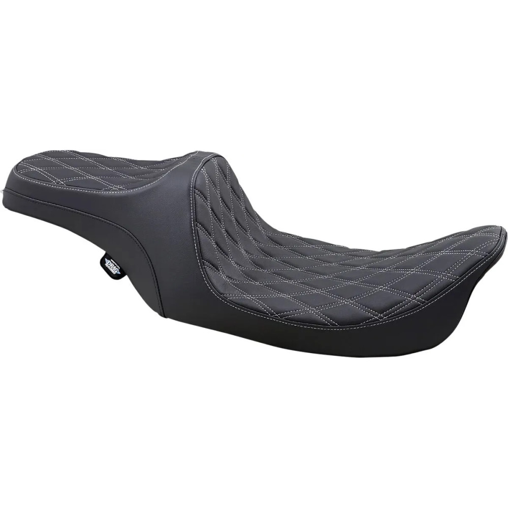 Predator III Seat — fits '99-'07 FLHR/FLHX, fits '99-'07 FLT/FLHT/FLTR w/ lower dash ext. 2202-0070, 41.5 cm (16-1/4")