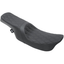 Predator 2-Up Seat — Black, 30 in, fits 99-07 FLT/FLHT/FLTR w/ lower dash extension 2202-0070