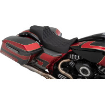 Extended Reach Predator III Seat — 17" driver, 30-1/2" overall, Black
