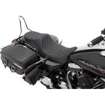 Predator III 2-Up Seat — 77.5 cm overall length, Black, fits Drag & most Harley-Davidson sissy bars