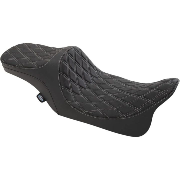 Predator III 2-Up Seat — Black, 78 cm (30-3/4"), fits '99–'07 FLHR/FLHX