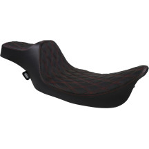 Asiento Predator III de alcance extendido — 78 cm (30-3/4") largo total, compatible con '97-'07 FLT/FLHT/FLR, Negro, Rojo