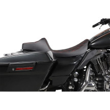 Asiento Predator III de alcance extendido — 78 cm (30-3/4") largo total, compatible con '97-'07 FLT/FLHT/FLR, Negro, Rojo
