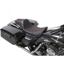 Asiento Predator III de alcance extendido — 78 cm (30-3/4") largo total, compatible con '97-'07 FLT/FLHT/FLR, Negro, Rojo