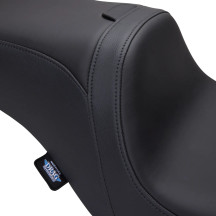 Asiento Performance Predator 2-Up — 76 cm (30") de largo, 30 cm (11-3/4") ancho conductor, sistema EZ Mount, negro