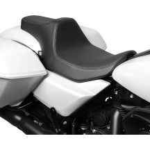 Predator III Seat — Black, 76 cm (30"), 30.5 cm (12") driver width