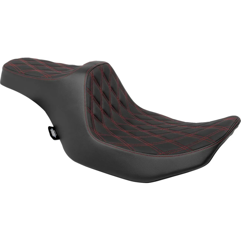 Predator III Seat — 76 cm (30") length, 30.5 cm (12") driver width, 15 cm (6") rear width, Black/Red