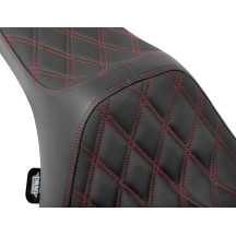Predator III Seat — 76 cm (30") length, 30.5 cm (12") driver width, 15 cm (6") rear width, Black/Red