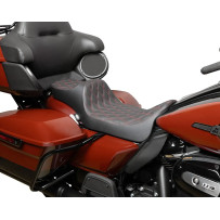 Asiento Predator III de alcance extendido — 30.5" de largo total, 11.5" de ancho del conductor, Negro